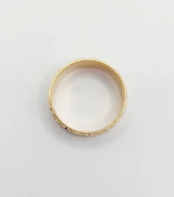 Large bague jonc alliance or rose et gris ciselée de motifs étoilés