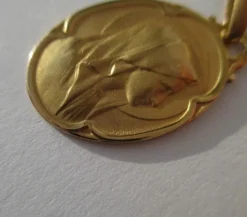 LASSERRE médaille Vierge au Voile début XXe