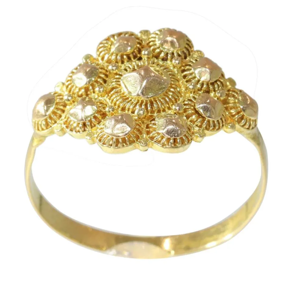 Élégance éternelle : la bague en or historique des Pays-Bas