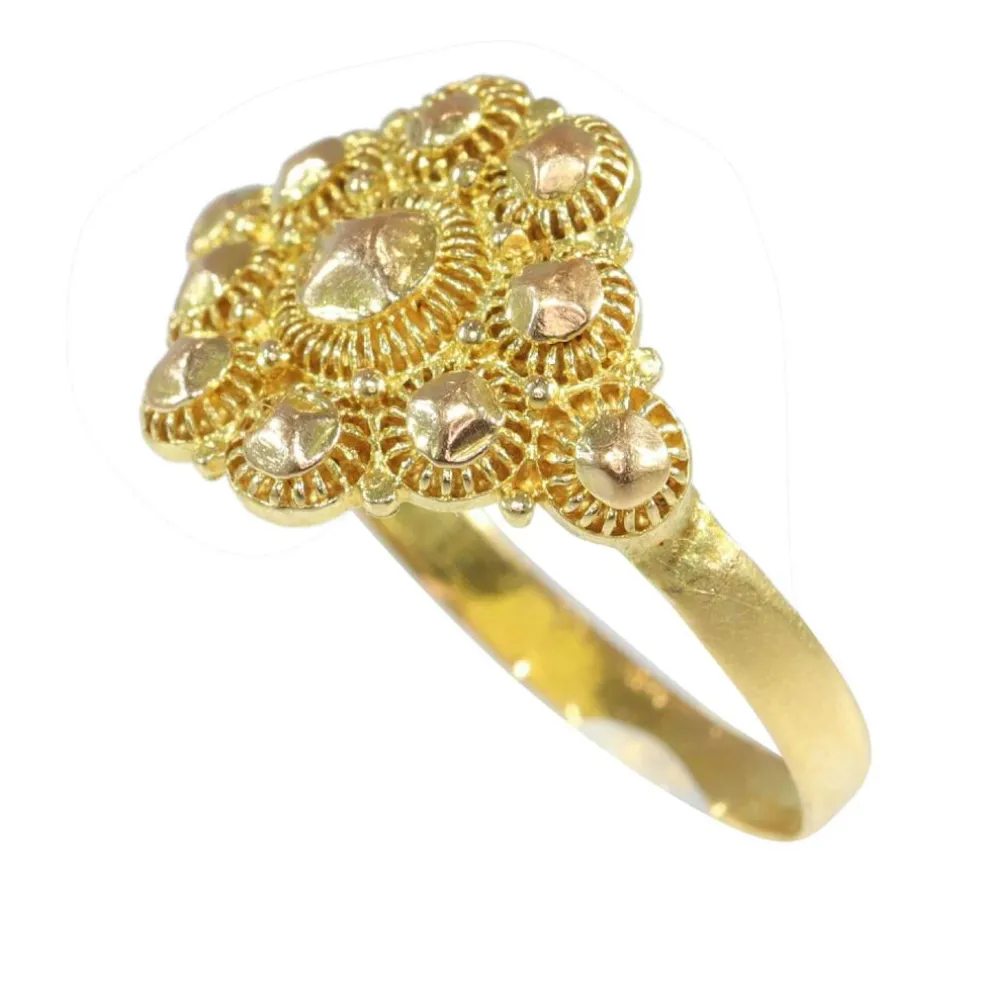 Élégance éternelle : la bague en or historique des Pays-Bas
