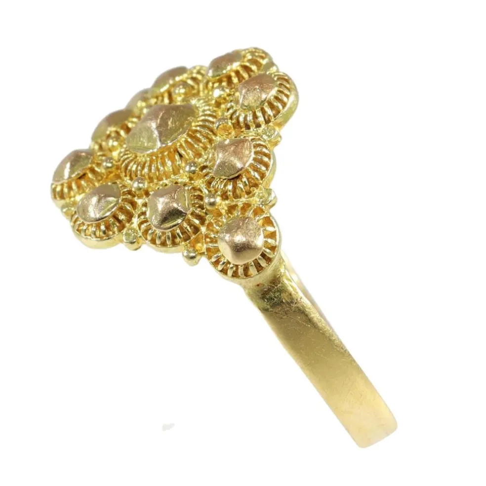 Élégance éternelle : la bague en or historique des Pays-Bas