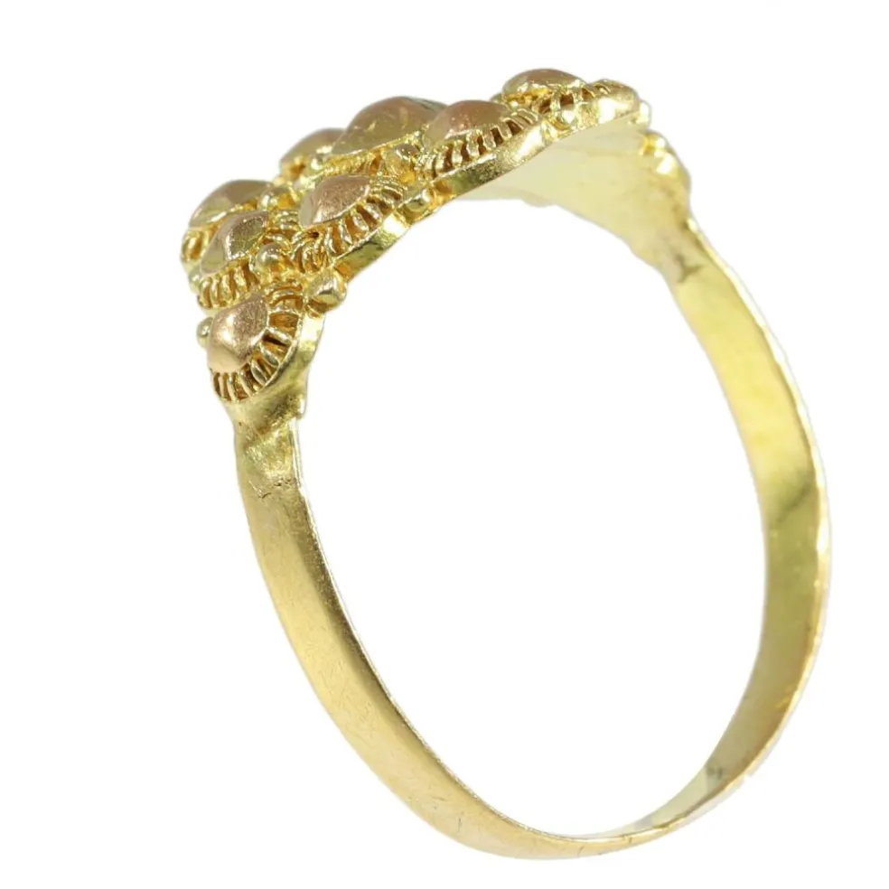 Élégance éternelle : la bague en or historique des Pays-Bas