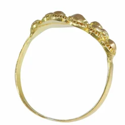 Élégance éternelle : la bague en or historique des Pays-Bas