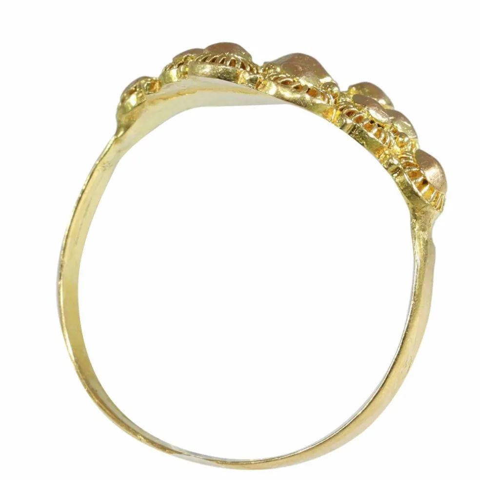 Élégance éternelle : la bague en or historique des Pays-Bas