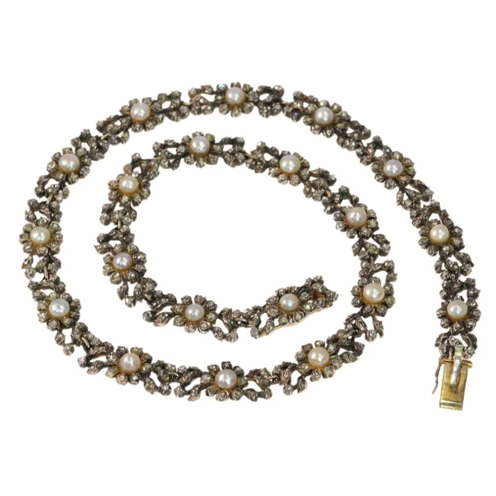 Élégance victorienne : un tour de cou en diamants et perles d'une grâce intemporelle