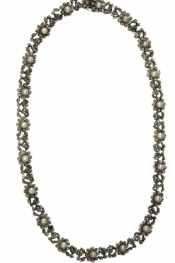 Élégance victorienne : un tour de cou en diamants et perles d'une grâce intemporelle