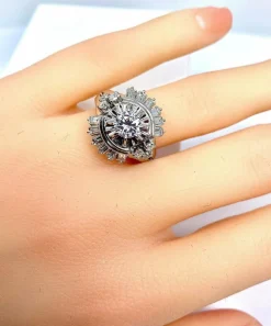 Magnifique bague en platine, diamants baguettes et ronds