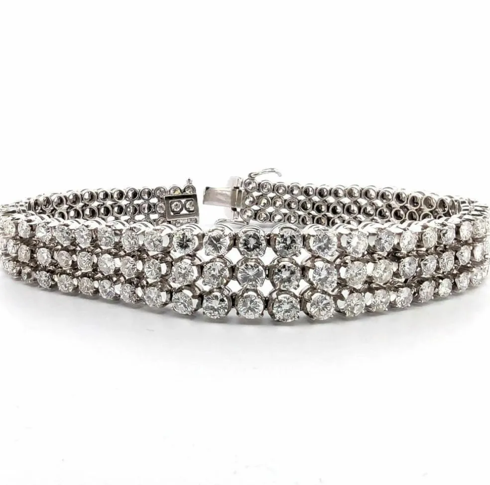 Magnifique bracelet en or massif 18 carats avec diamants