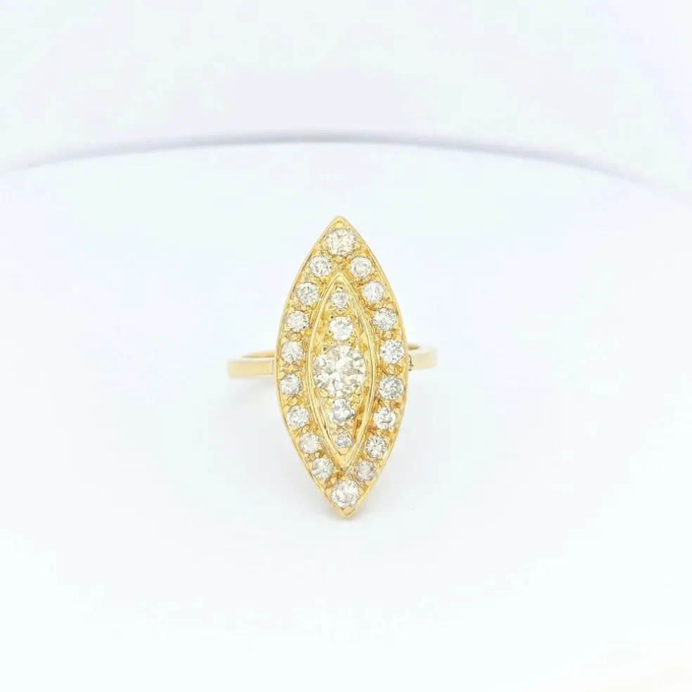 Marquise en or jaune et diamants