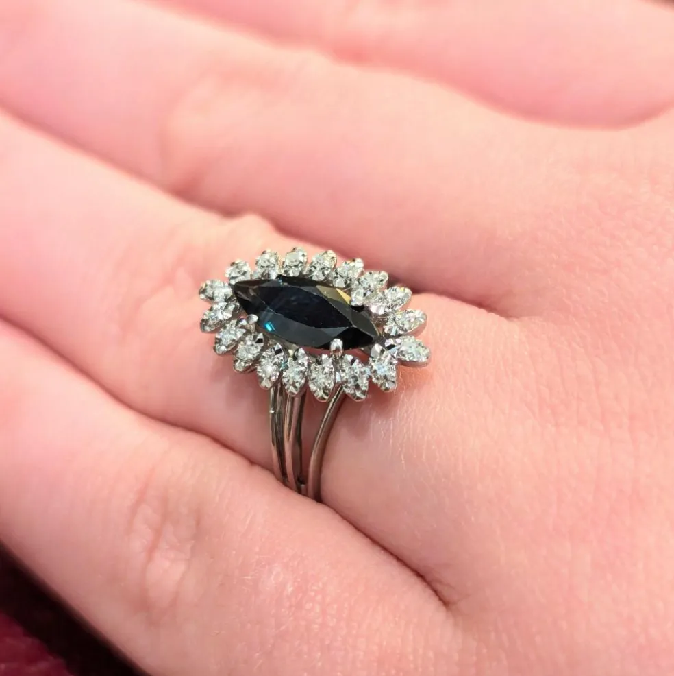 Marquise or blanc diamants saphir