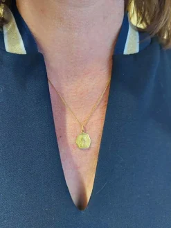 Médaille ancienne Vierge or jaune