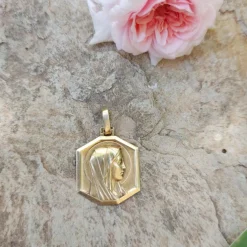Médaille « sainte vierge », or