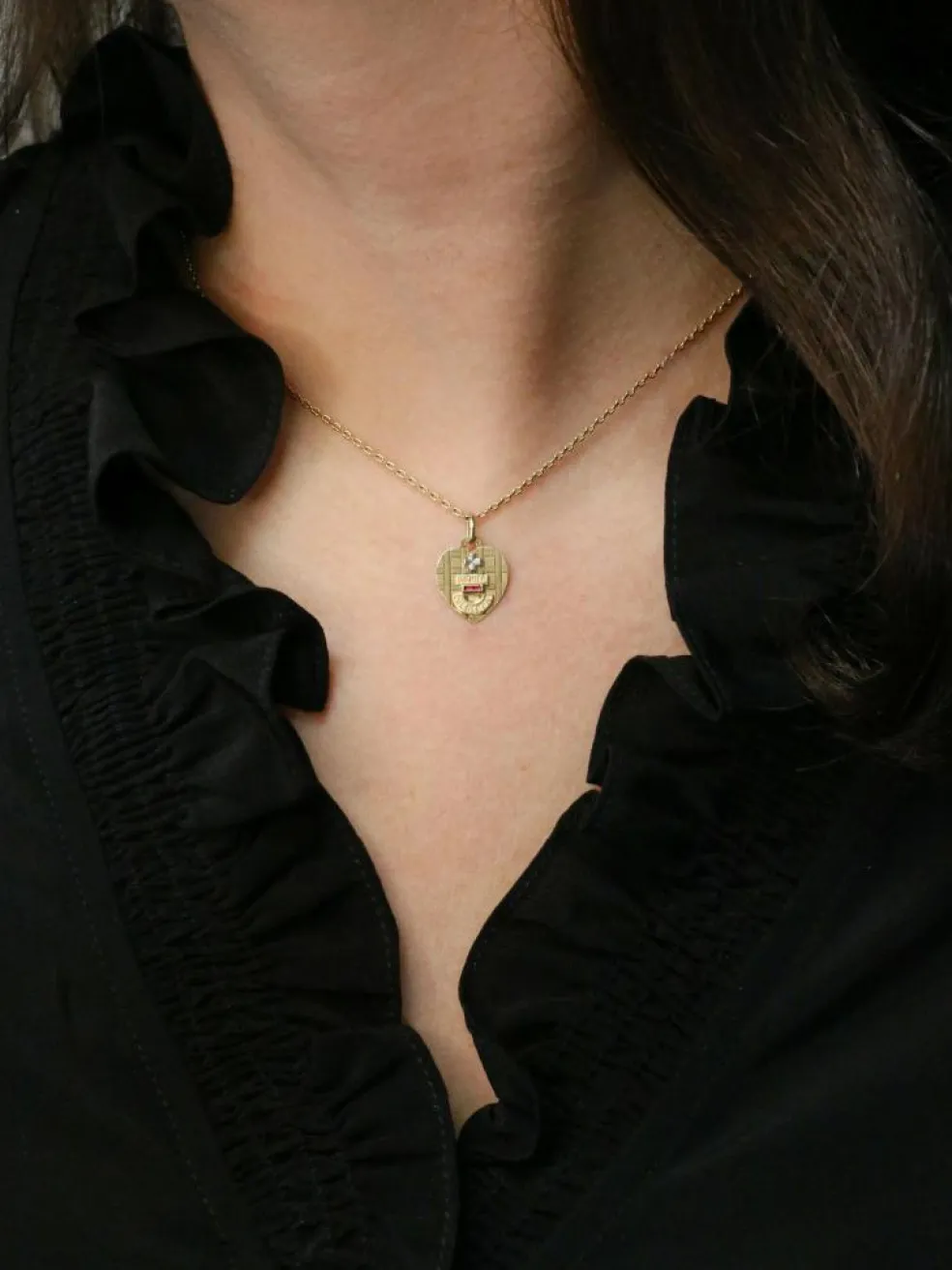 Médaille amour Augis coeur Plus qu'hier moins que demain or jaune rubis