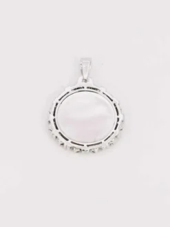 Médaille amour Augis entourage coeurs diamants Plus qu'hier moins que demain or blanc rubis