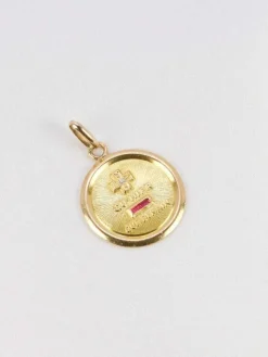 Médaille amour Augis ronde Plus qu'hier moins que demain or jaune diamant rubis