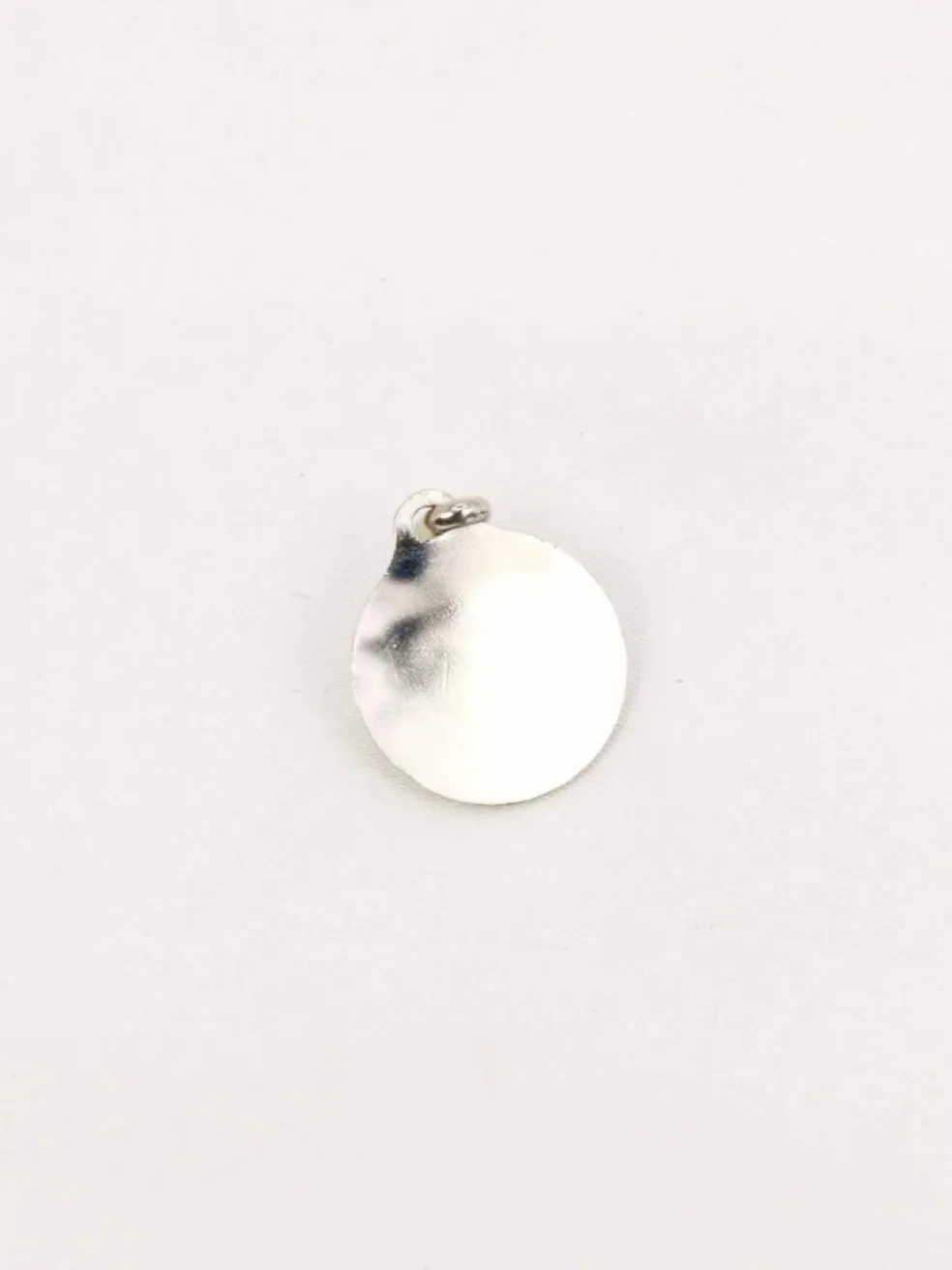 Médaille amour Augis ronde Plus qu'hier moins que demain or blanc diamant rubis