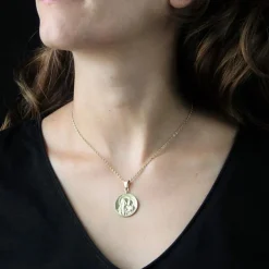Médaille ancienne or jaune Vierge à l'Enfant