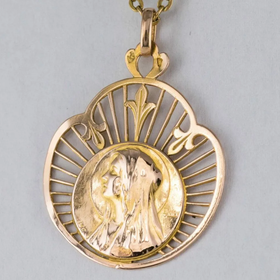 Médaille ancienne or rose Vierge auréolée