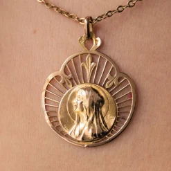 Médaille ancienne or rose Vierge auréolée
