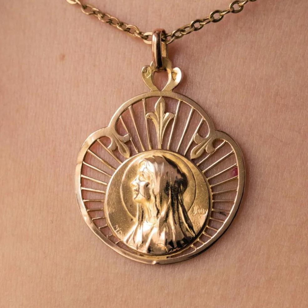 Médaille ancienne or rose Vierge auréolée