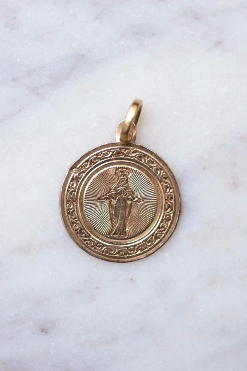 Médaille ancienne Vierge Marie en or rose