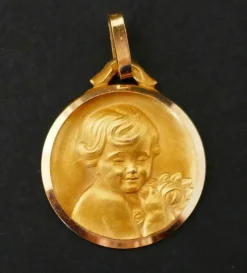 Médaille Ange et bouquet de roses Art Déco