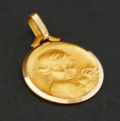 Médaille Ange et bouquet de roses Art Déco