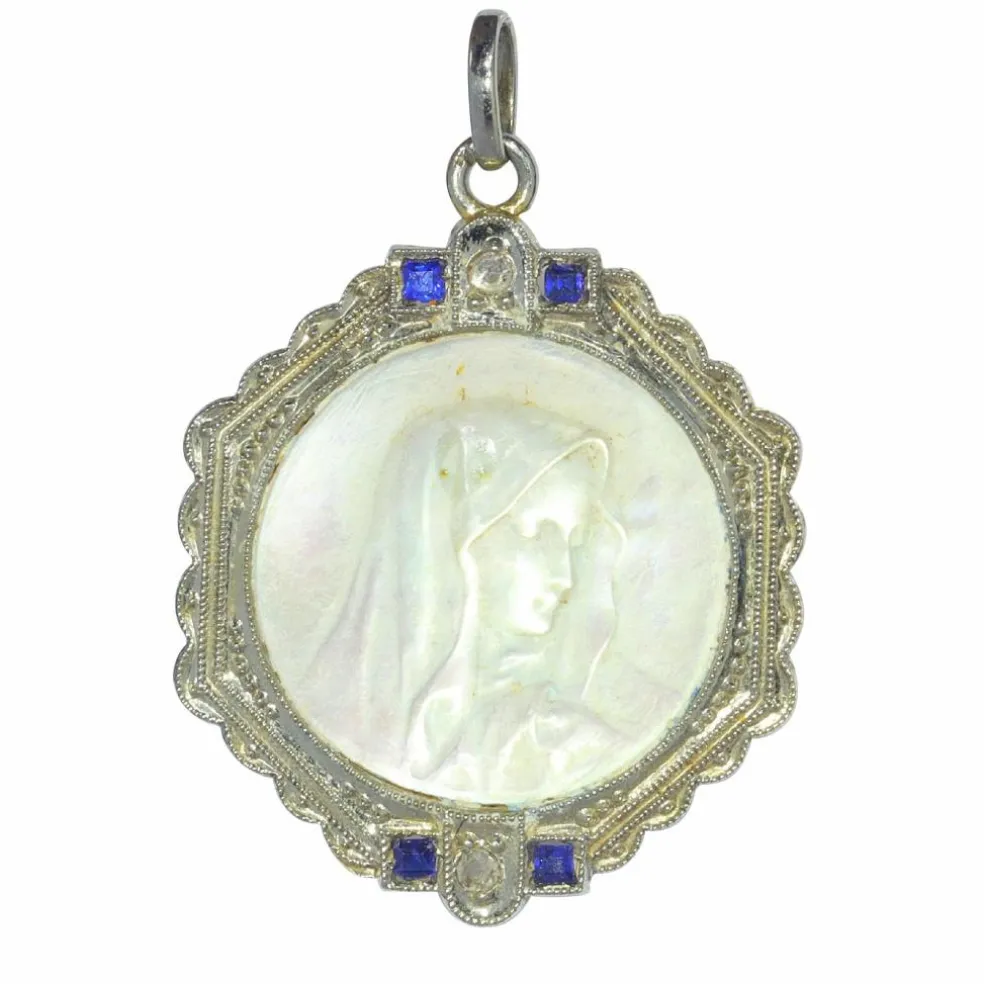 Médaille Art Déco Nacre Diamants Saphirs