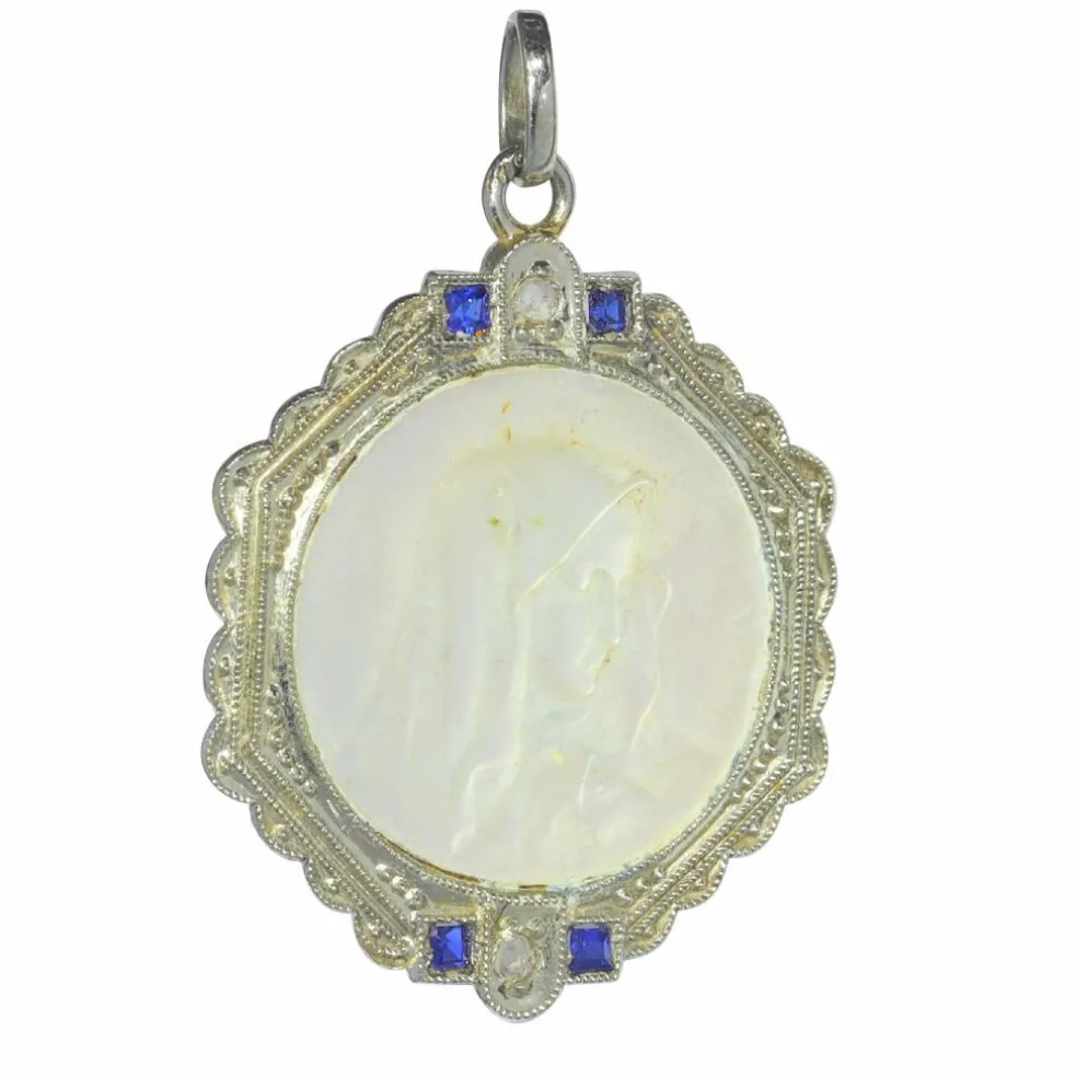 Médaille Art Déco Nacre Diamants Saphirs