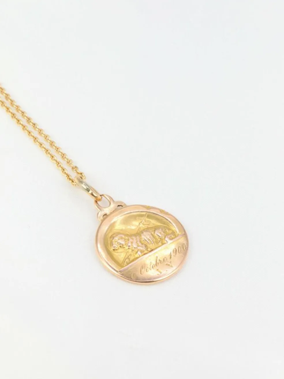 Médaille Art nouveau en or jaune