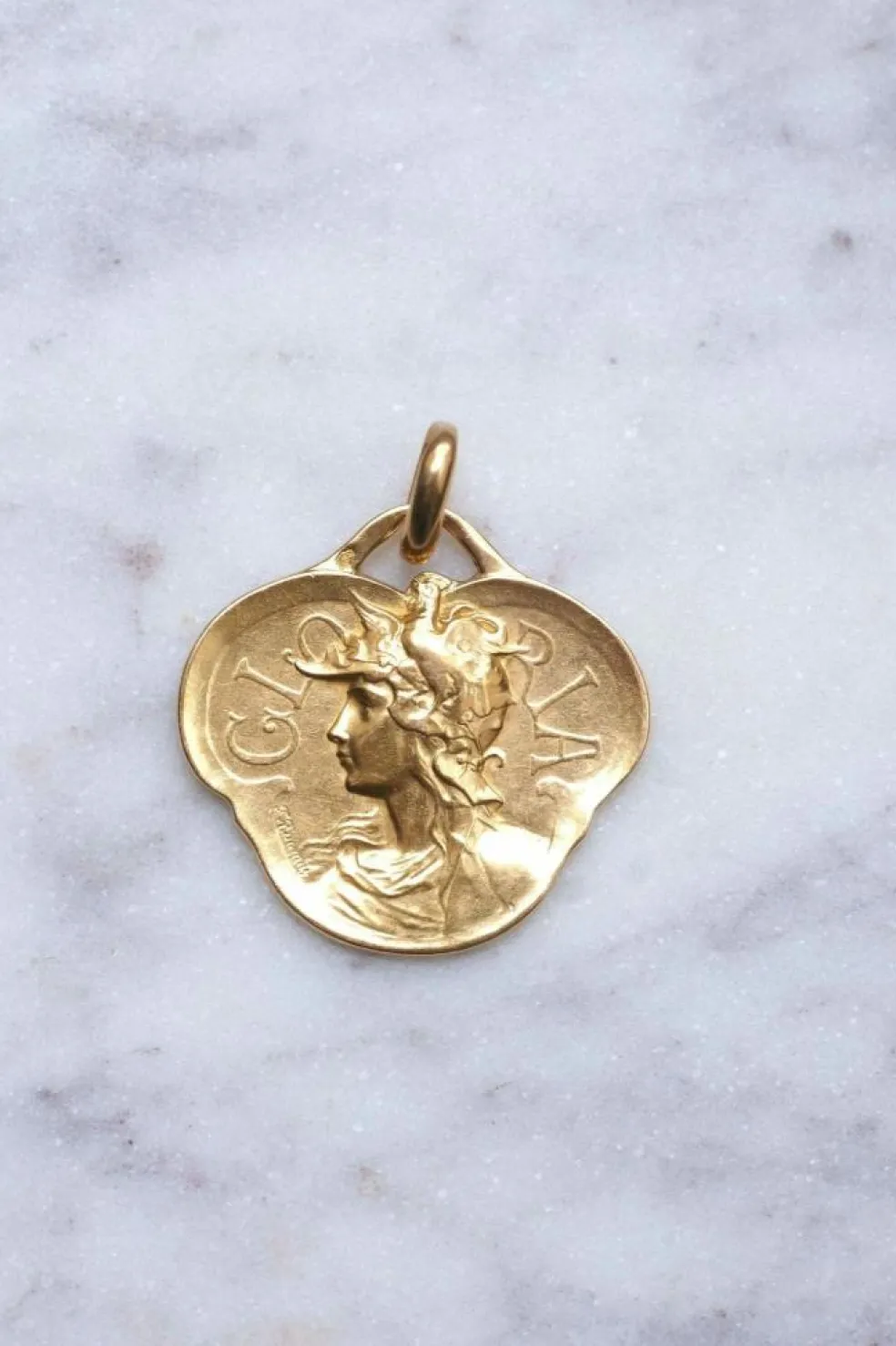 Médaille Art Nouveau Gloria par F. Rasumny sur or