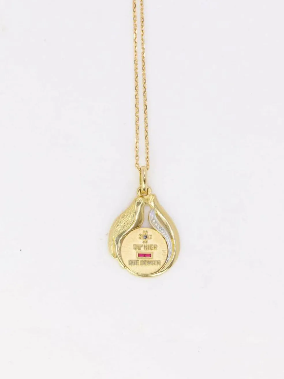Médaille Augis Colombe en or, Plus qu’hier moins que demain, A. Augis