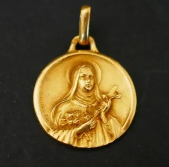 Médaille Augis vierge en Or jaune