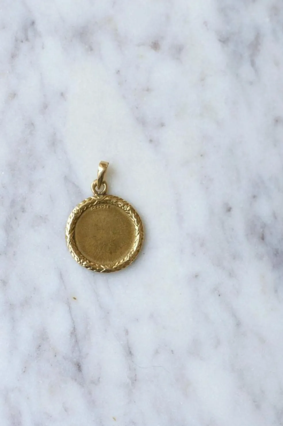Médaille d'amour ancienne AUGIS or jaune