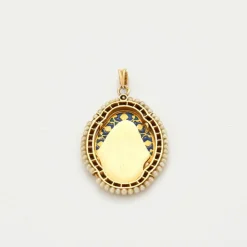 Médaille de la Vierge Marie or, diamants et perles, vers 1900