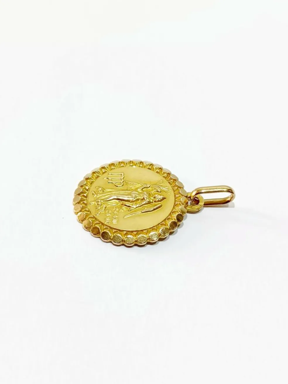 Médaille du zodiac vierge or jaune
