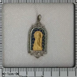 Médaille Marie vintage Diamants et émail plique-à-jour