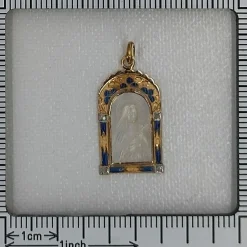 Médaille Nacre diamants émail plique-a-jour