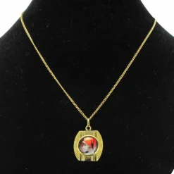 Médaille or et émail de Limoges