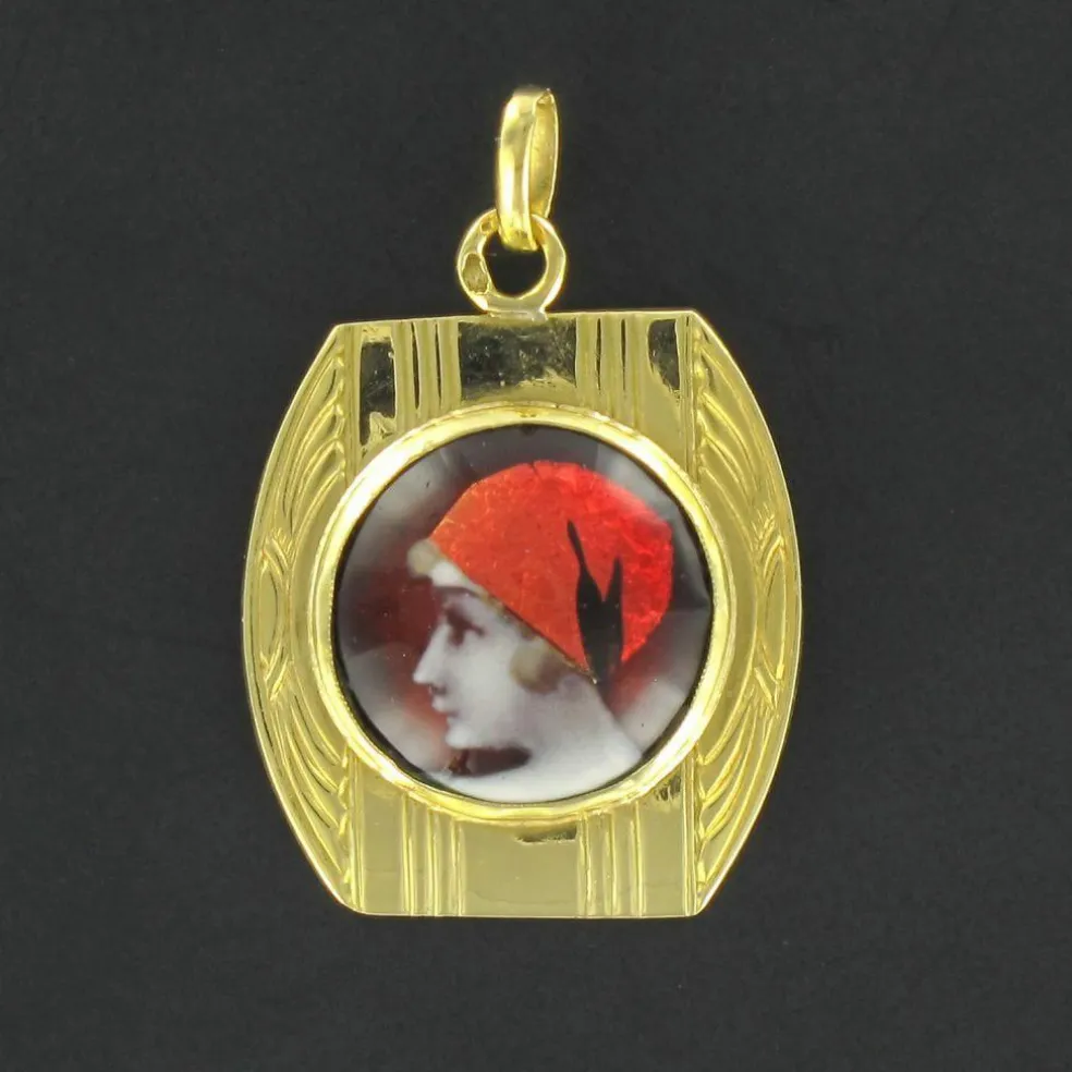 Médaille or et émail de Limoges