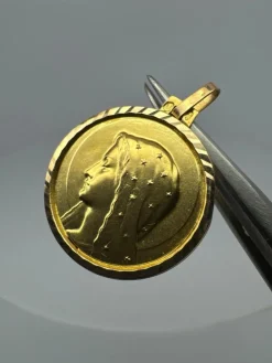Médaille Or Jaune Marie 18 k