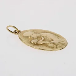 Médaille or jaune Vierge à l'enfant signée Dropsy