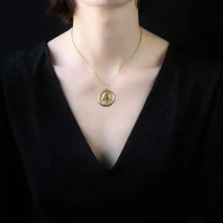 Médaille or jaune Vierge Marie auréolée