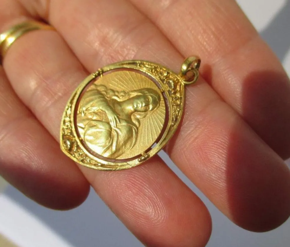 Médaille pendentif Dropsy Art Nouveau Vierge