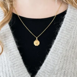 Médaille religieuse octogonale Vierge or jaune