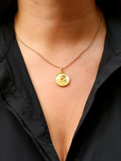 Médaille religieuse vintage nacre et or jaune