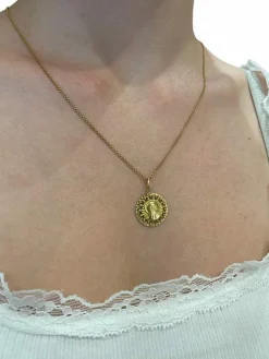 MÉDAILLE VIERGE AJOURÉE