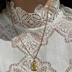 Médaille Vierge et nacre