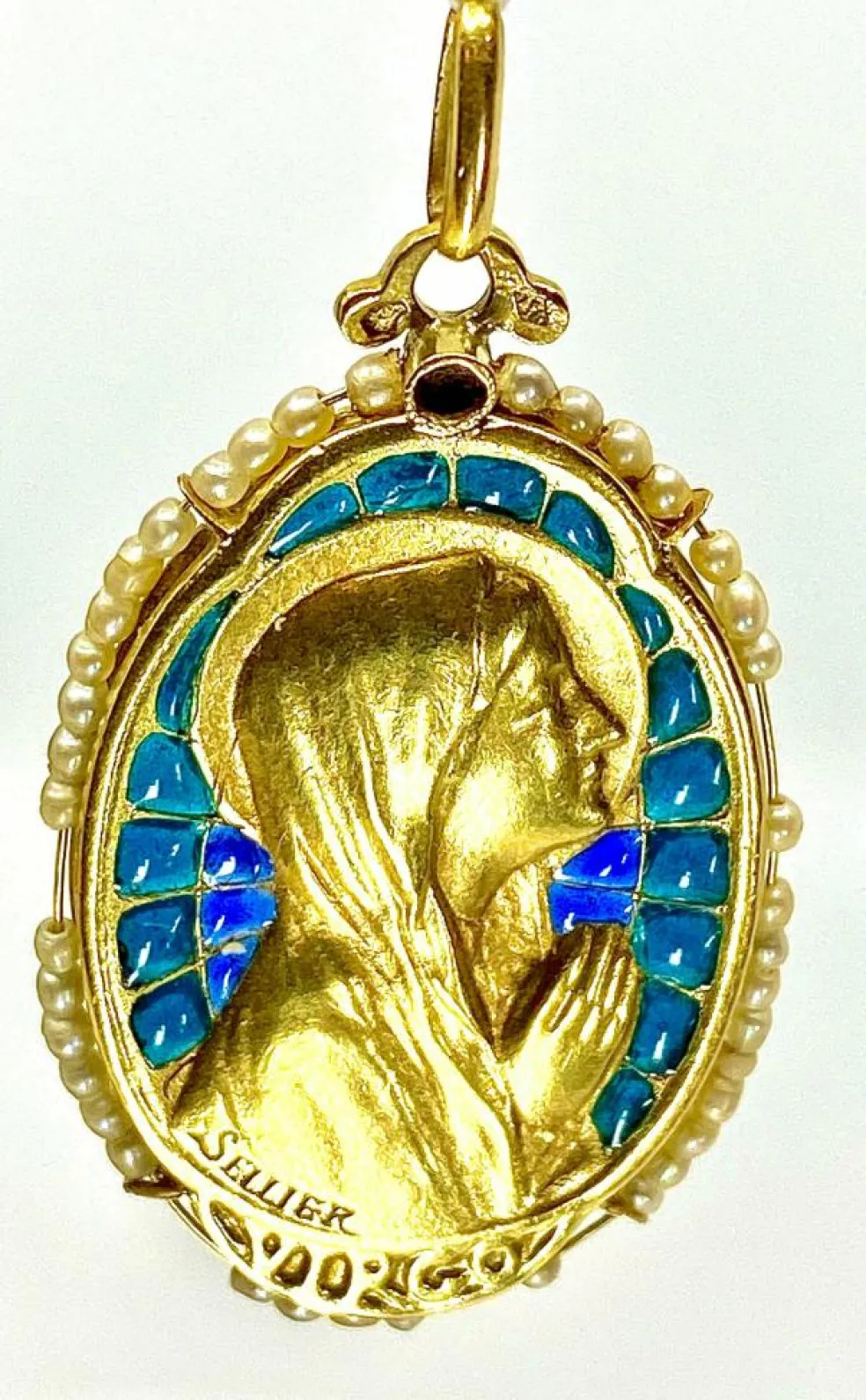 Médaille vierge émail perles fines signée SELLIER