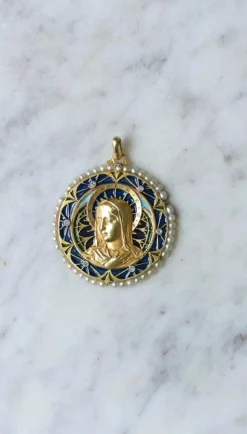 Médaille Vierge Marie émail plique à jour perles diamants